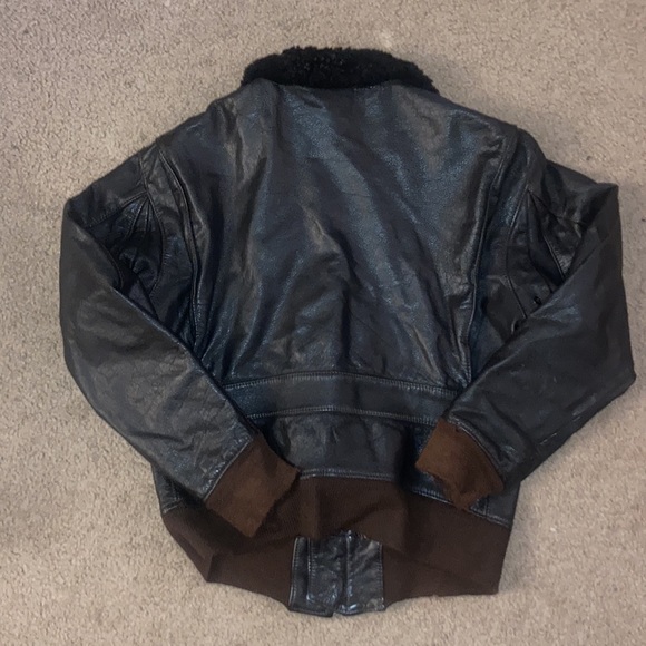 Golden Bear Leather Coat with Fur Collar - Picture 3 of 4